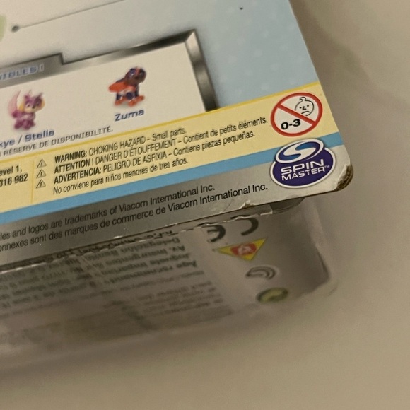 Paw Patrol Nickelodeon Mighty Pups Super Paws ROCKY Spin Master Hammer Action - Picture 4 of 4